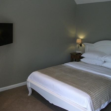 The Bull Inn Lodges Тентерден Экстерьер фото