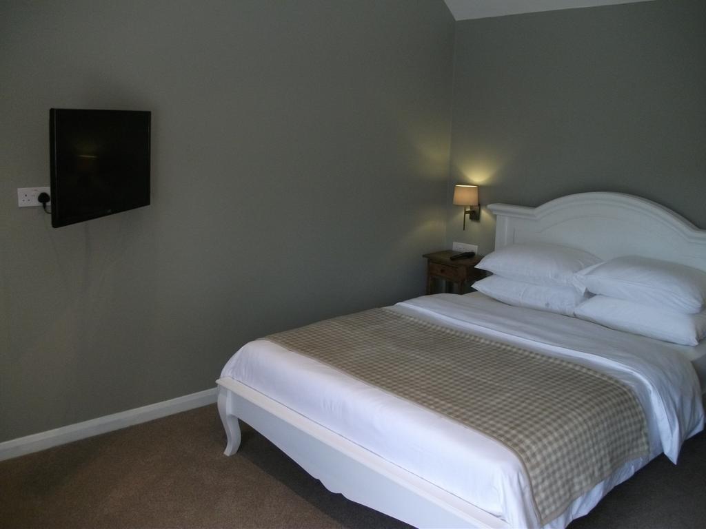 The Bull Inn Lodges Тентерден Экстерьер фото